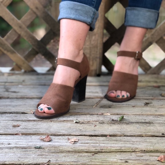 Suede open-toe block heels - Picture 2 of 5